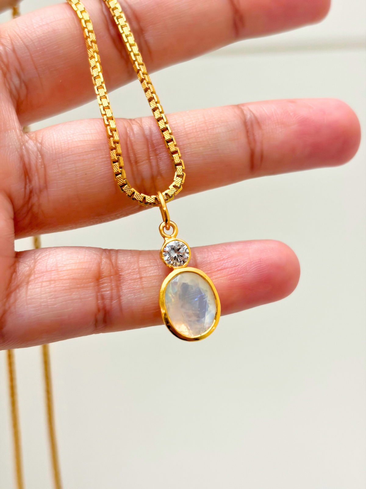 Moonbeam | Moonstone Pendant in 925 Sterling Silver