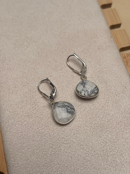 Howlite Trillion Leverback Drop Earrings in 925 Silver