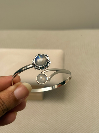Rainbow Moonstone Open Bangle in 925 Sterling Silver Ð June Birthstone