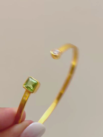 Ivy | Peridot Open Bangle in 925 Sterling Silver