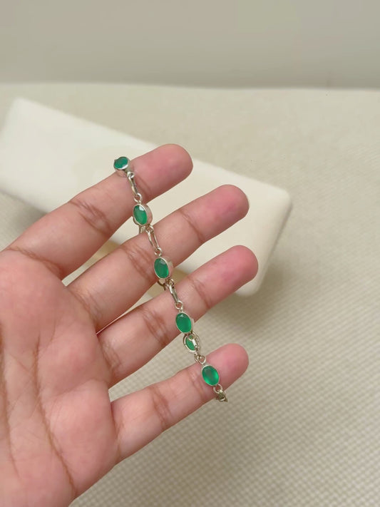 Green Onyx Oval Bracelet in 925 Sterling Silver Ð Green Gemstone Jewelry